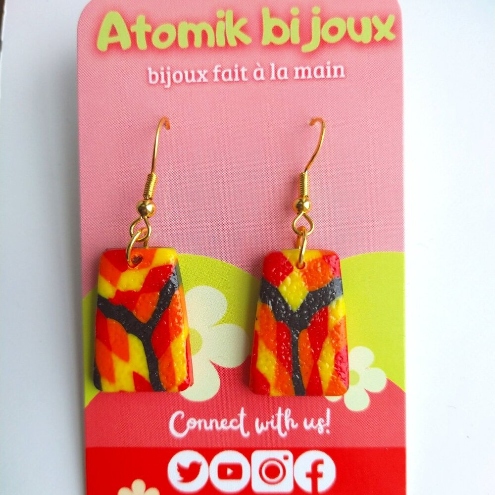 Handmade black, yellow, red and orange polymer clay earrings. Boucles d'oreilles
